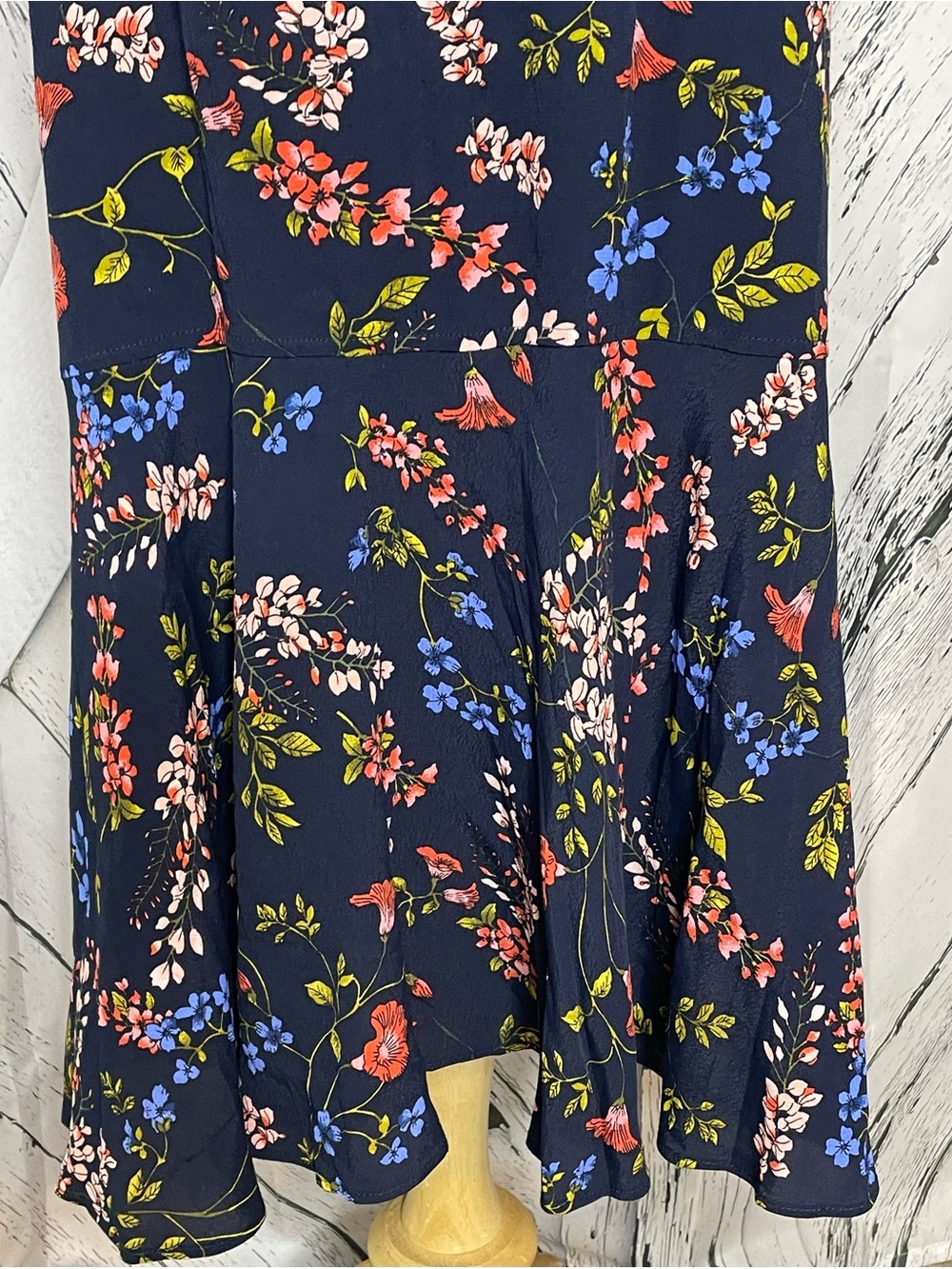 Banana Republic Maxi Floral Wrap Skirt 4 - Picture 4 of 9